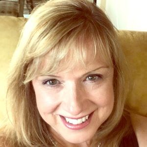 Meet your Posher, Denise